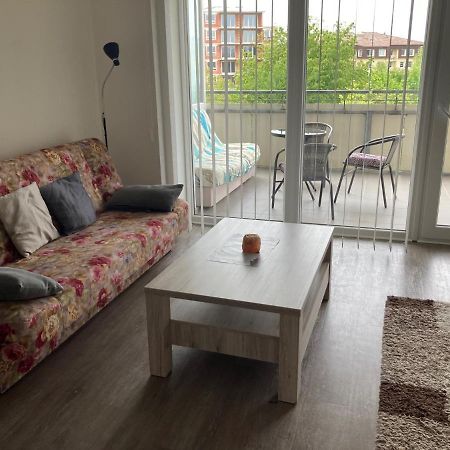 Apartman Edita - Byt S Terasou A Parkovacim Stanim, Topolova, Olomouc Leilighet Eksteriør bilde